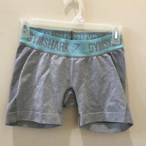 Gymshark flex shorts light grey w/light blue